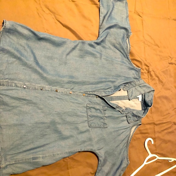 3/4 sleeve Jean shirt with open shoulders - Picture 1 of 1